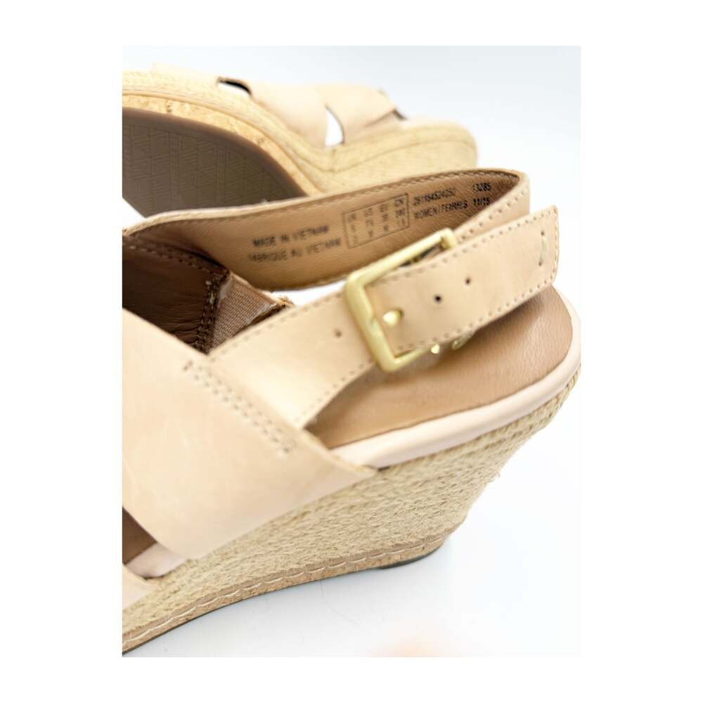 Clarks - Picture 7 of 7